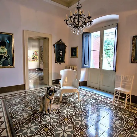 The In Vi Art Gallery Apartment
